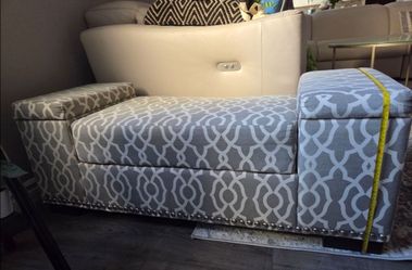 Storage Bench Chair -Lift Top Footrest