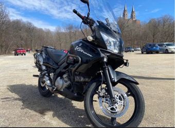 Suzuki V-Storm. Storm