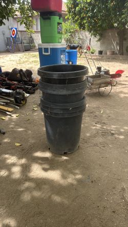 Six pots for plants