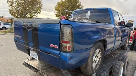 2003 gmc sierra parts only
