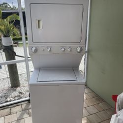 Frigidaire Washer/ Dryer Combo