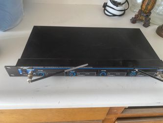 Microphone amplifier