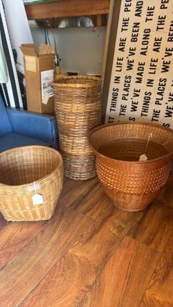 VINTAGE BASKETS 3