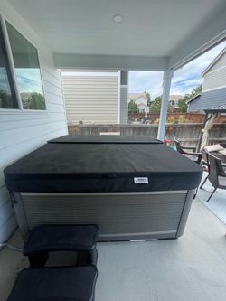 Vita Prestige Hot Tub