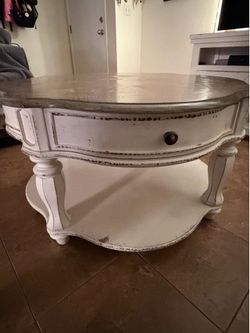 Round coffee table