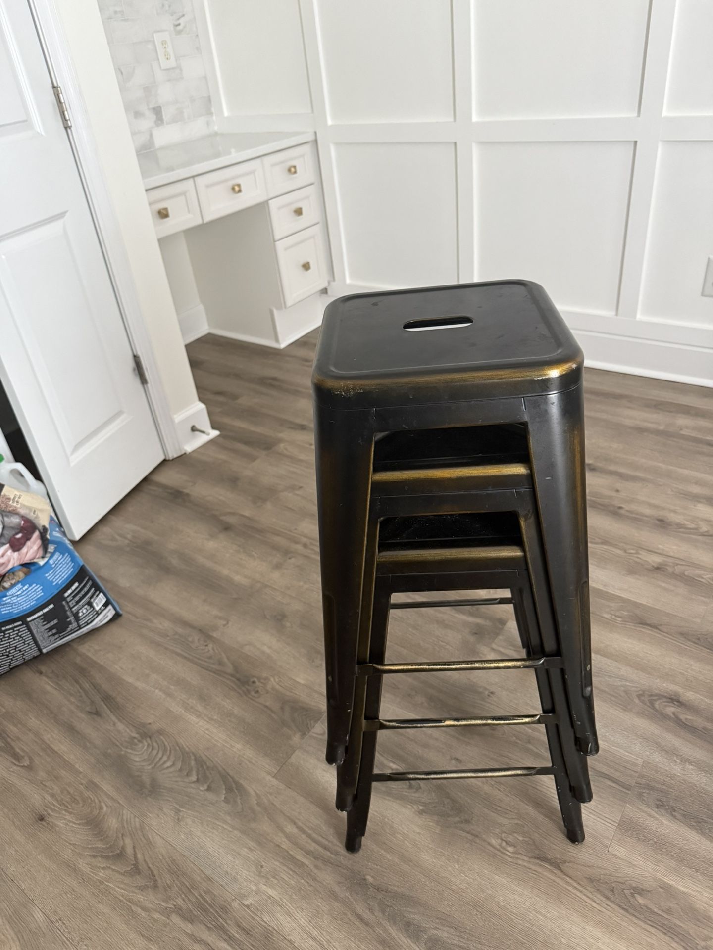 Bar Stools 