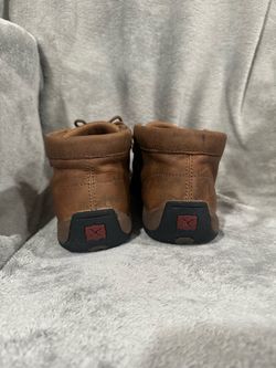 Twisted x men shoes size 8
