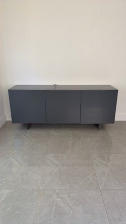 TV front table