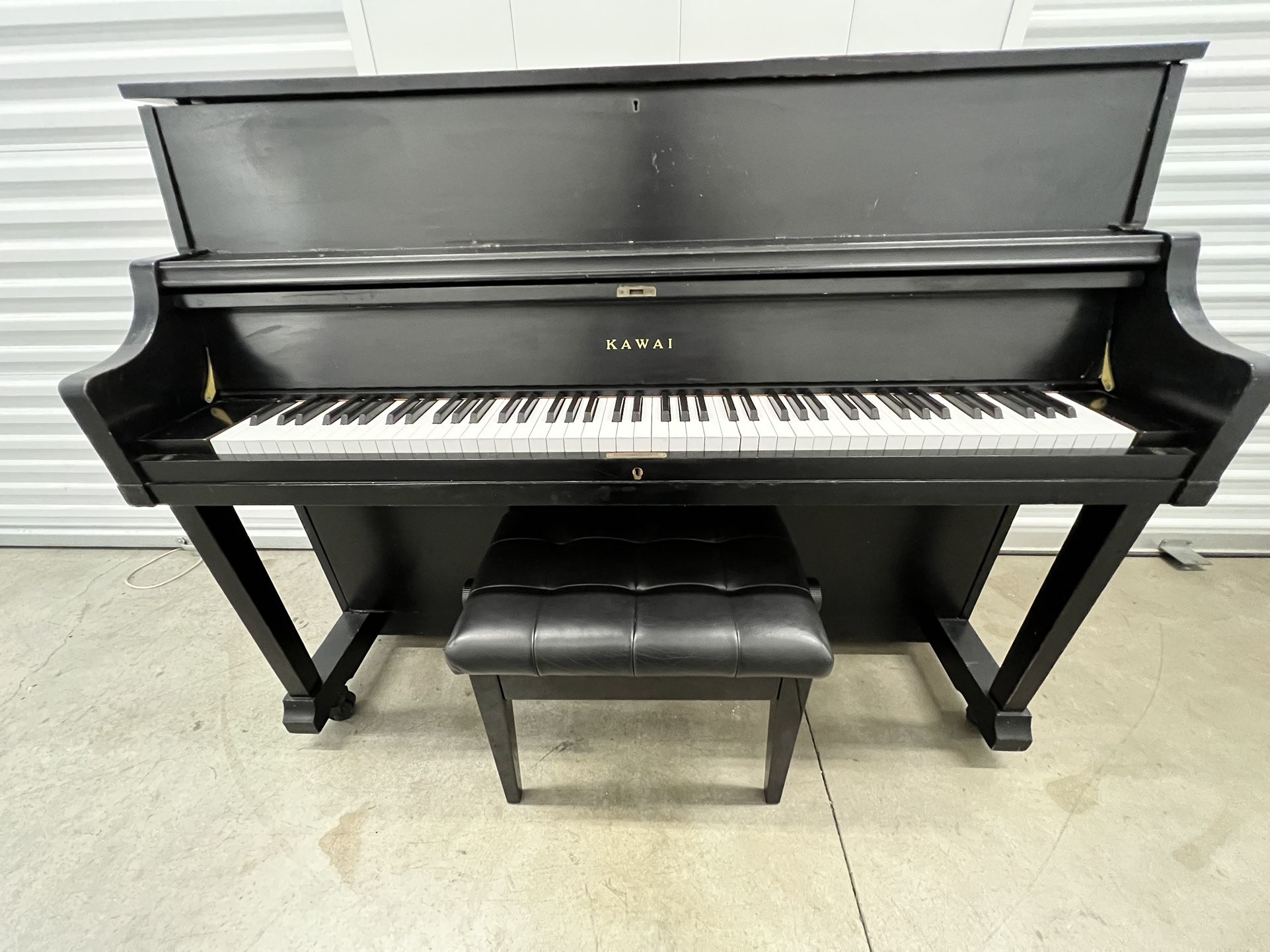 BLACK KAWAI UST-9 UPRIGHT PIANO! FREE DELIVERY & TUNING! + WARRANTY!