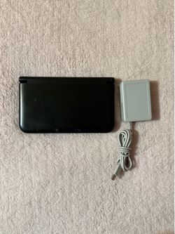 Black Nintendo 3ds XL