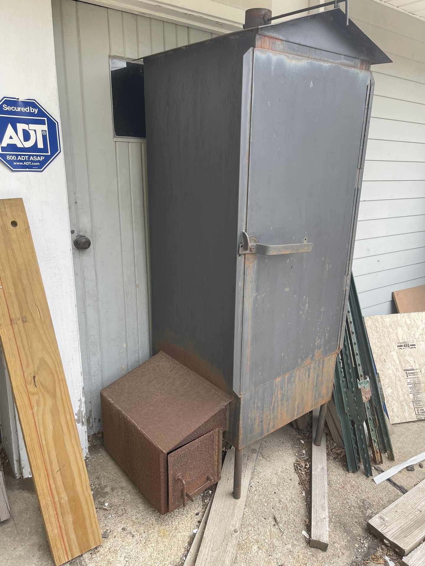 Cabinet Smoker