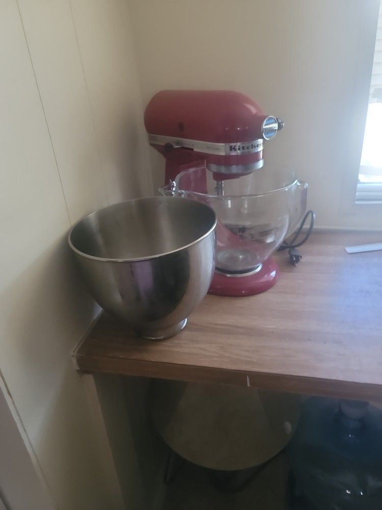 Kitchenaide Mixer Need Sold Asap
