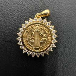 18k Yellow Solid Gold CZ stones MEDIUM SAINT BENEDICT / SAN BENITO PENDAT NECKLACE 3.1 grams