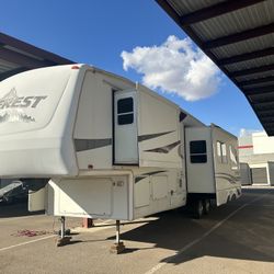 35ft Keystone Quality Built 5th Wheel - $9,500 Glendale)