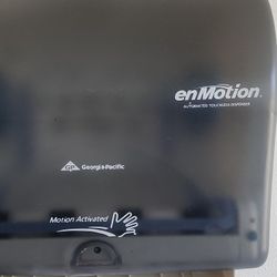 Commercial Auto Sensor Paper Towel Disperser