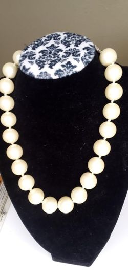 Vintage Cream Oversized Pearl Choker Necklace 