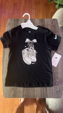 Nike Shirt Girls Size 6