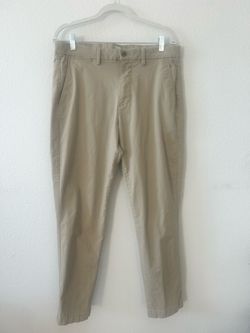 Gap men’s 33x32Khaki Chino Pants