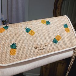 Kate Spade  Small Crossbody  ( New )