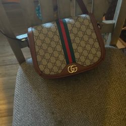Lovely Gucci Shoulder Bag 