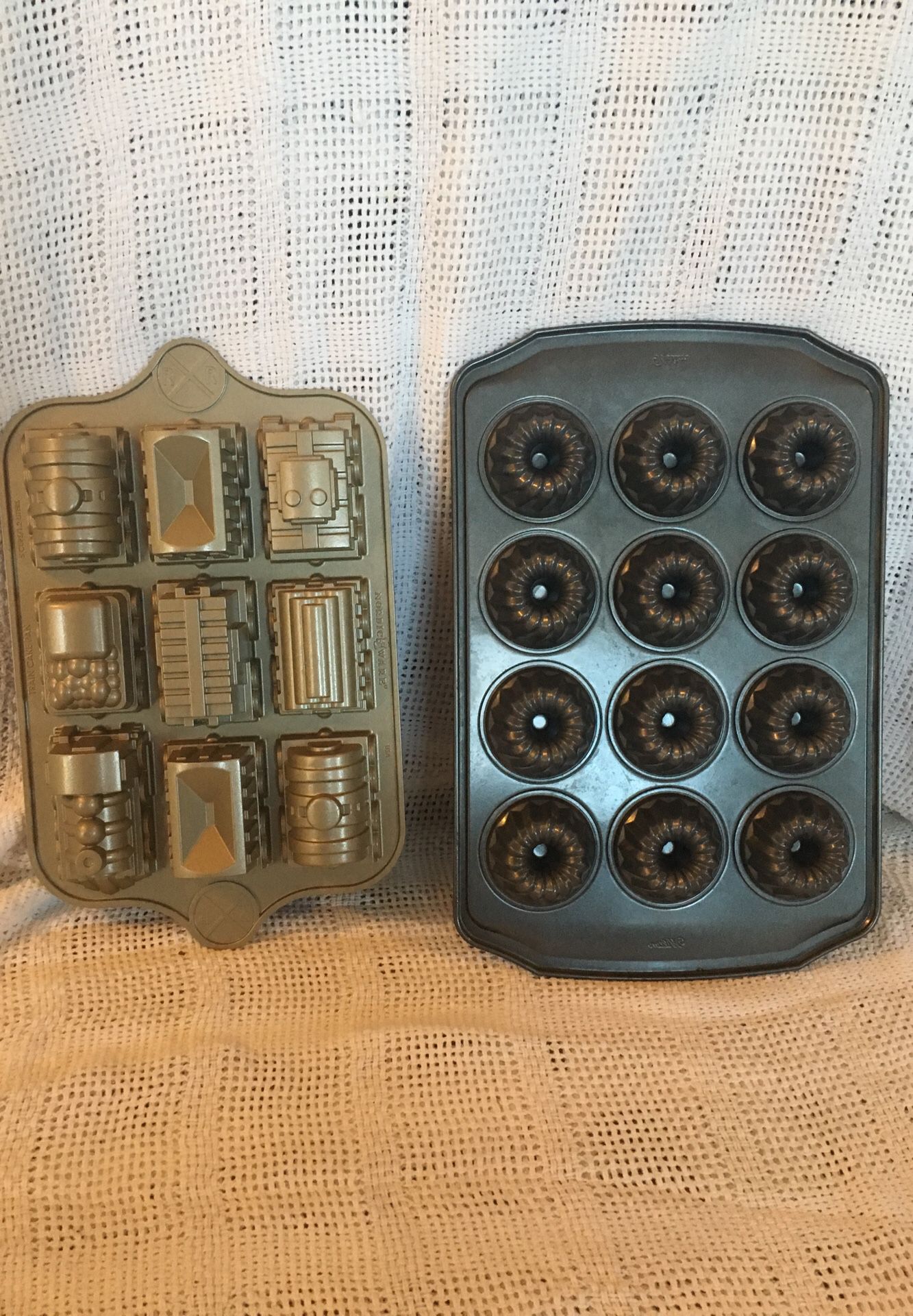 Train cake pan and sold in another listing small mini bundt pan.