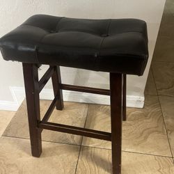 Set Of 4 Bar Stools 