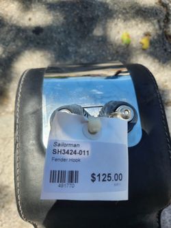 SH3424-011 Fender Hook