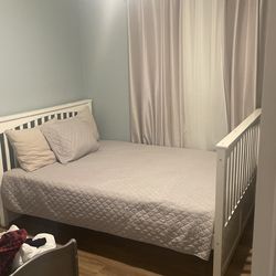 Twin Ivory/white Bed With Mattress 