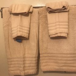 SimplyVera Vera Wang Towel Set