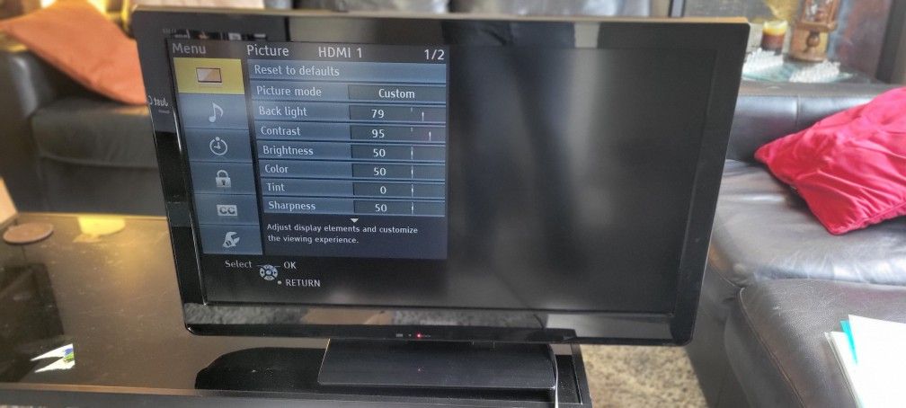 Panasonic VIERA TC-L32C3 32-Inch 720p LCD HDTV