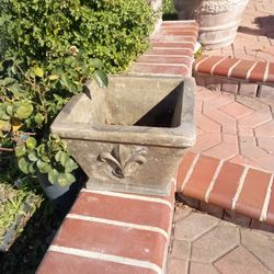 4 Concrete Planters