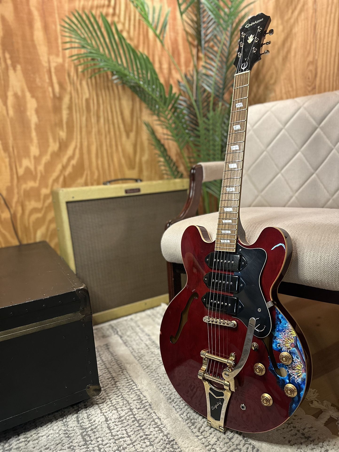 Epiphone Riviera P93 Tania Bolin Art Custom