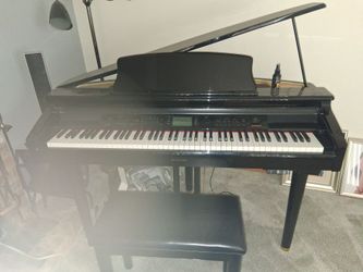 Suzuki digital mini grand piano