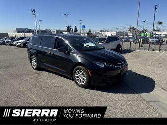2020 Chrysler Voyager