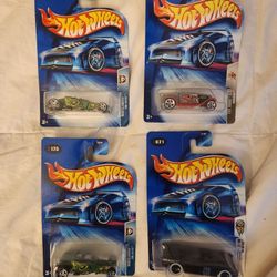 2004 HOT Wheels 4 Item Set