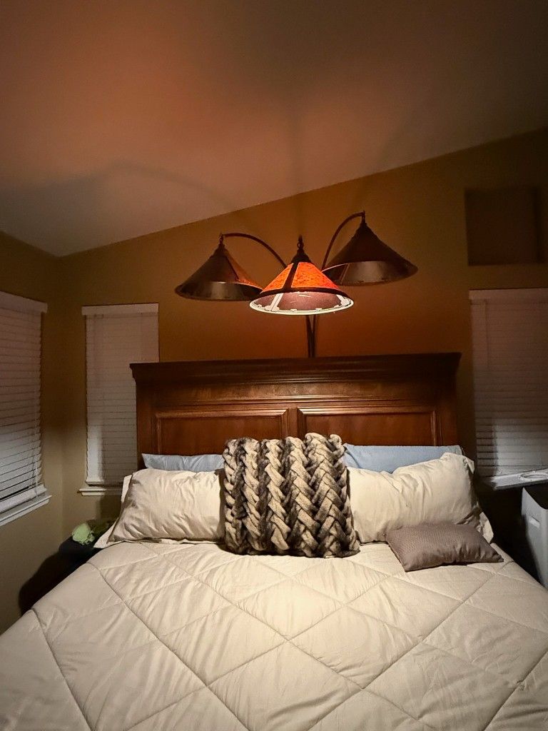 Corner Lighting Fixture