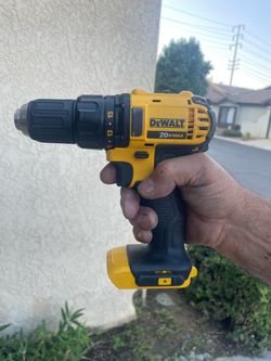 DeWalt 20V Max Cordless Drill