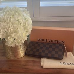 LOUIS VUITTON CLEMENCE  WALLET 