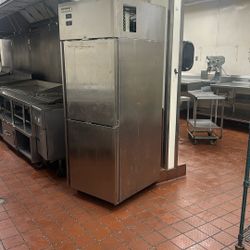 Commercial Grade Refrigerator Restaurant