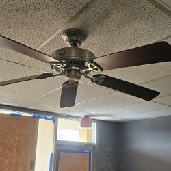 2 Celing FANS $ 25.00ea Hampton Bay