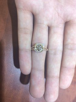 Ladies diamond ring with chocolate & white diamonds brand new