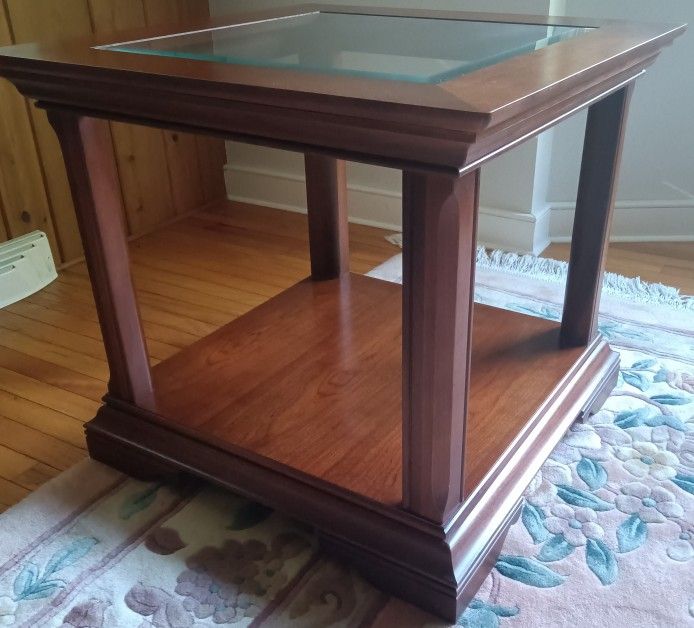 Thomasville Square End Table with Glass Insert Top