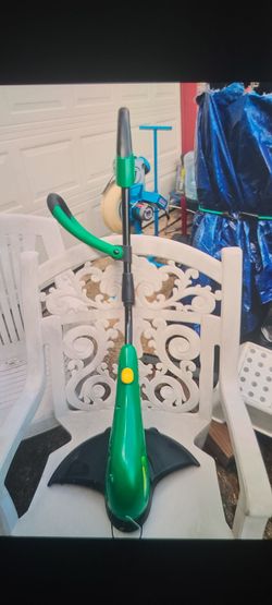 WEEDEATER BRAND 15 " TWIST & EDGE WEEDEATER