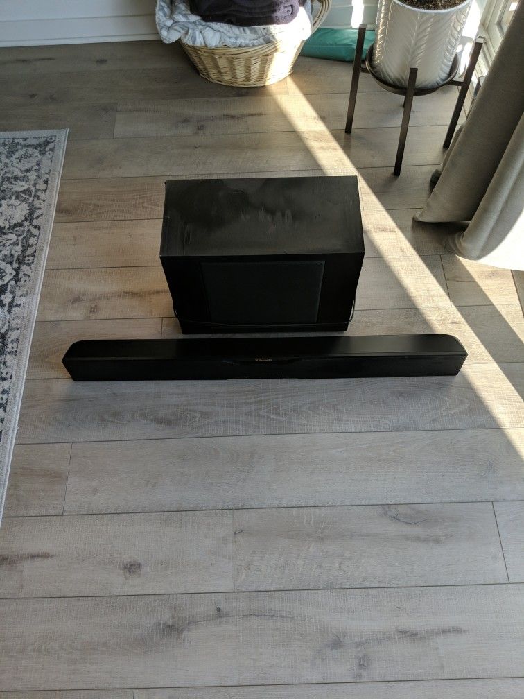 KLIPSCH SOUNDBAR & SUB WOOFER