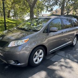 2014 Toyota Sienna