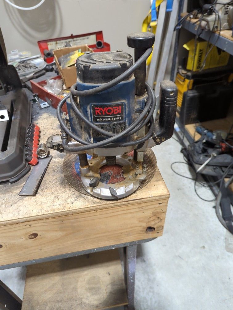 Ryobi Plunge Router