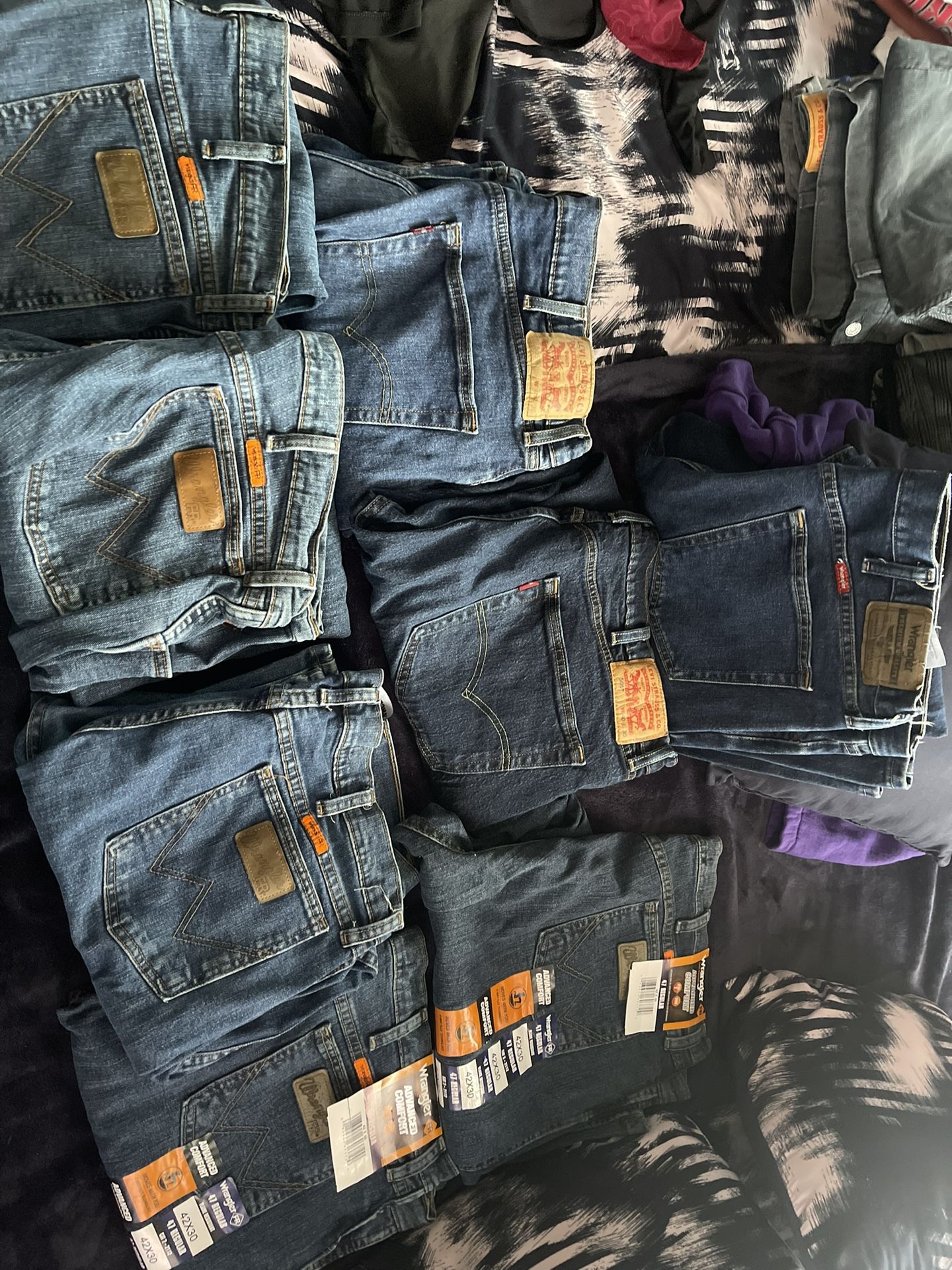 Lot Of Jeans Levis And Wrangler