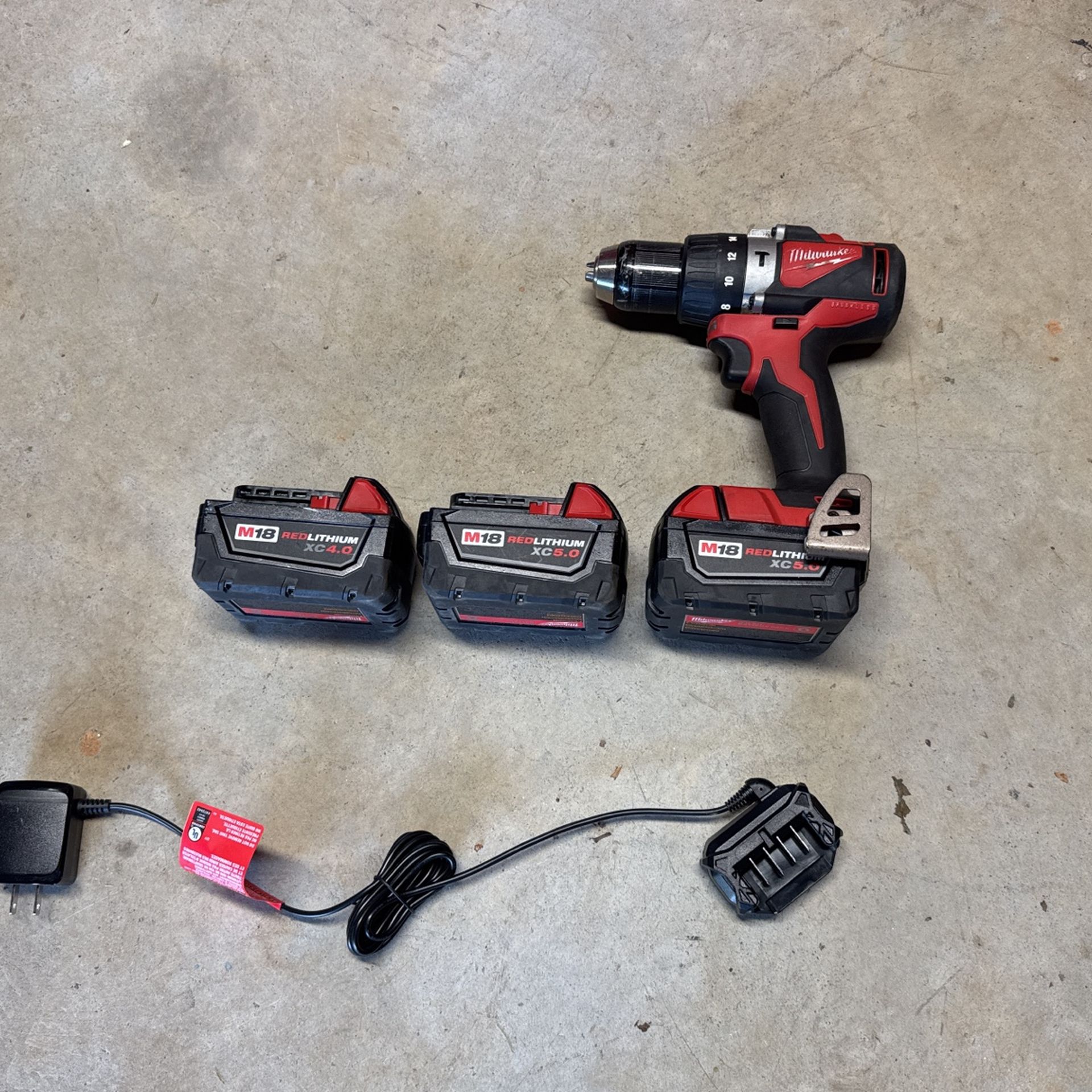 Milwaukee Drill, 3 Batteries.