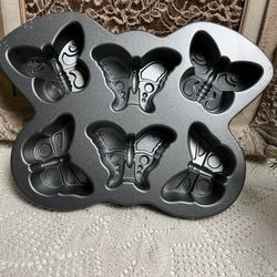 Nordic Ware Butterfly Cakelet Baking Pan