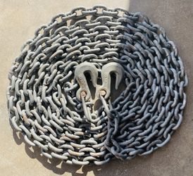 3/8"  x 22 FT Galvanized  Very Heavy Duty Chain  With Hooks